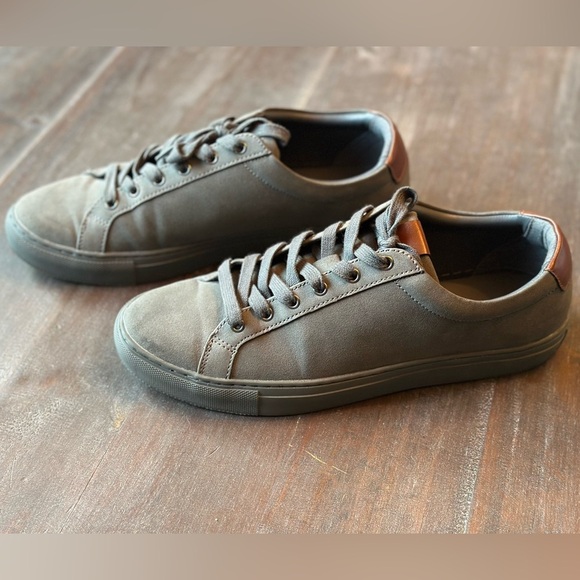 Men’s Goodfellow Low Top Sneaker Suede Shoe Size 9 1/2 Grey EUC - Picture 3 of 7